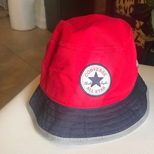 red converse hat